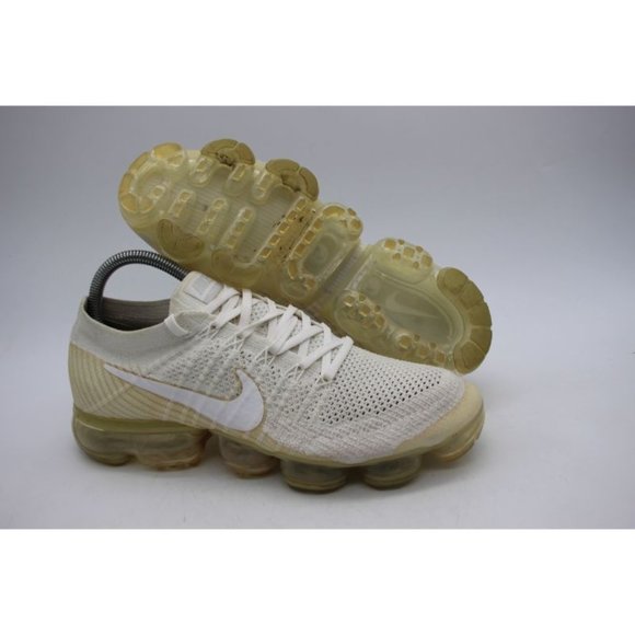 Nike 849558 100 Air VaporMax White Christmas Men s Size 8.5 Athletic Sneakers Shoes